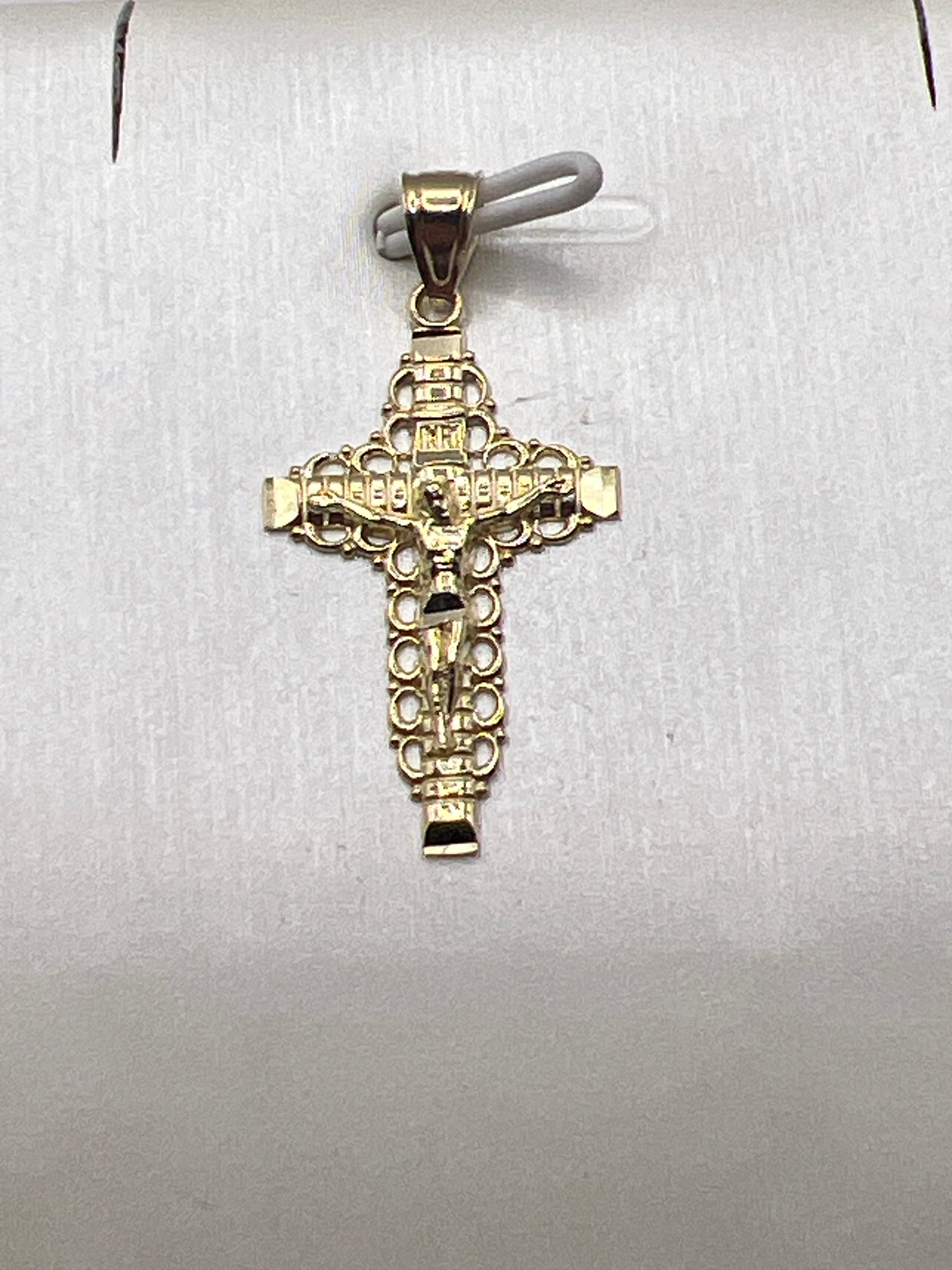 10K Yellow Gold Cross Pendant – Classic Faith Religious Necklace Charm