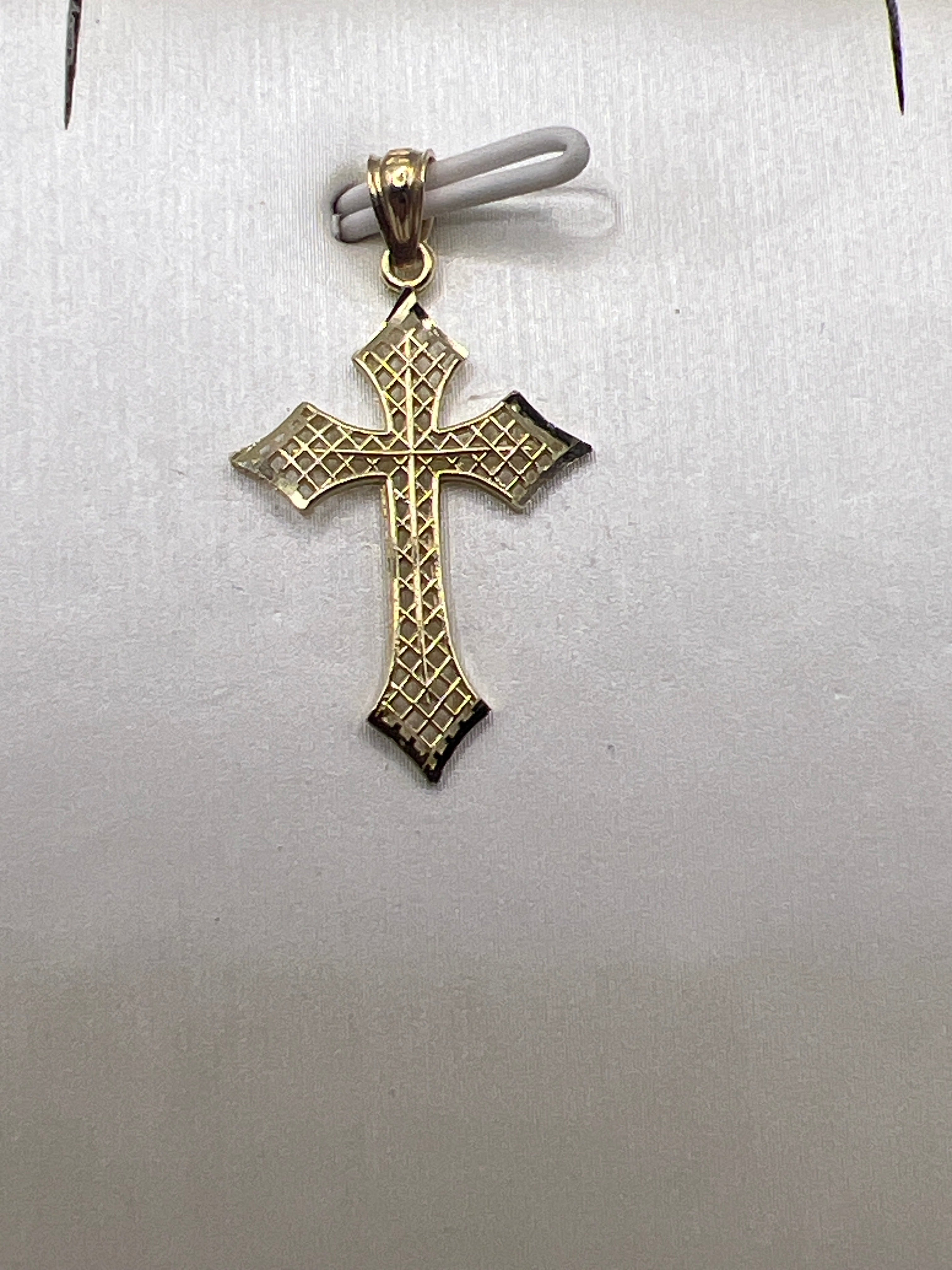 10K Yellow Gold Cross Pendant – Classic Faith Religious Necklace Charm