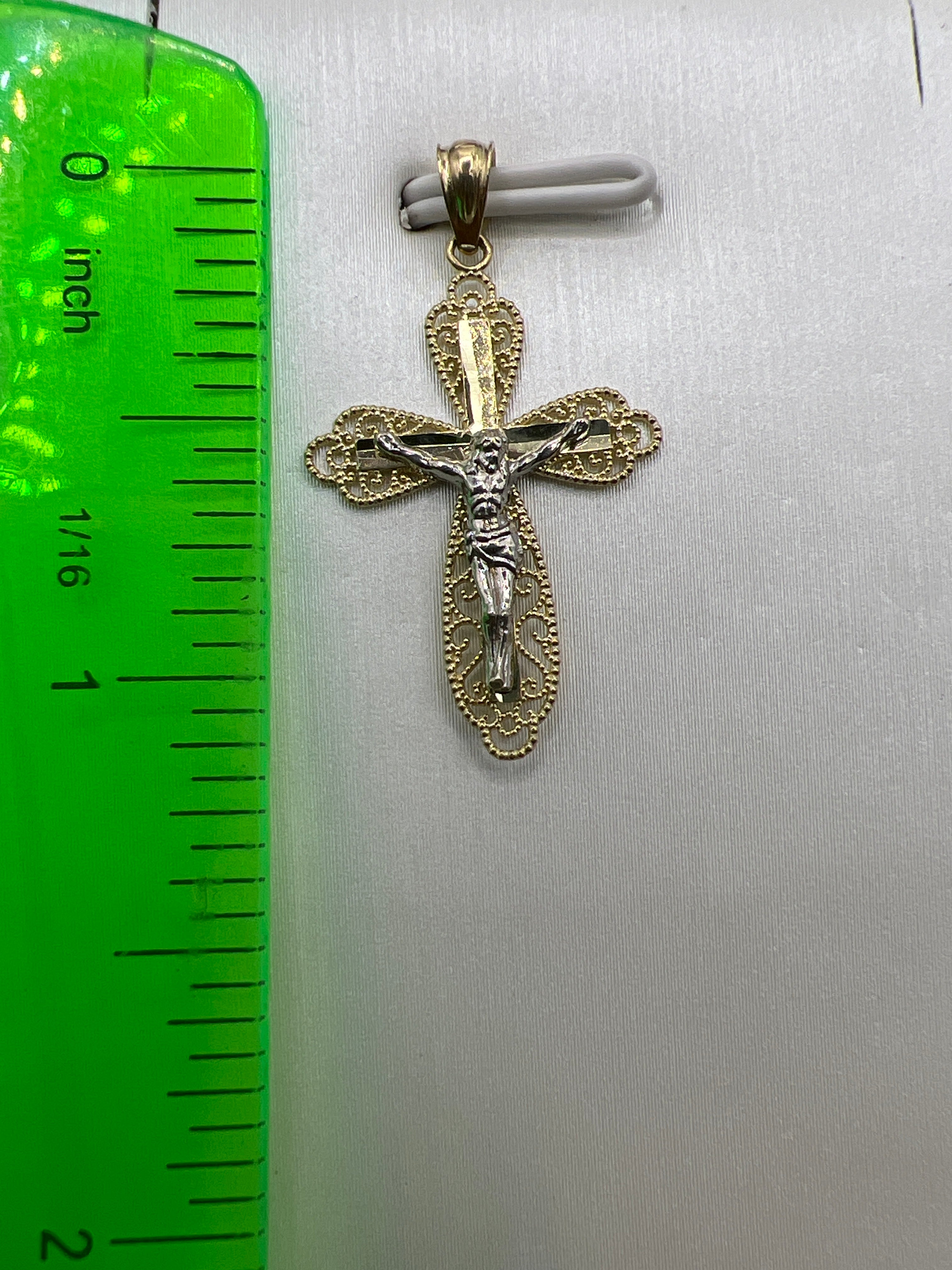10K Yellow Gold Cross Pendant – Classic Religious Faith Necklace Charm