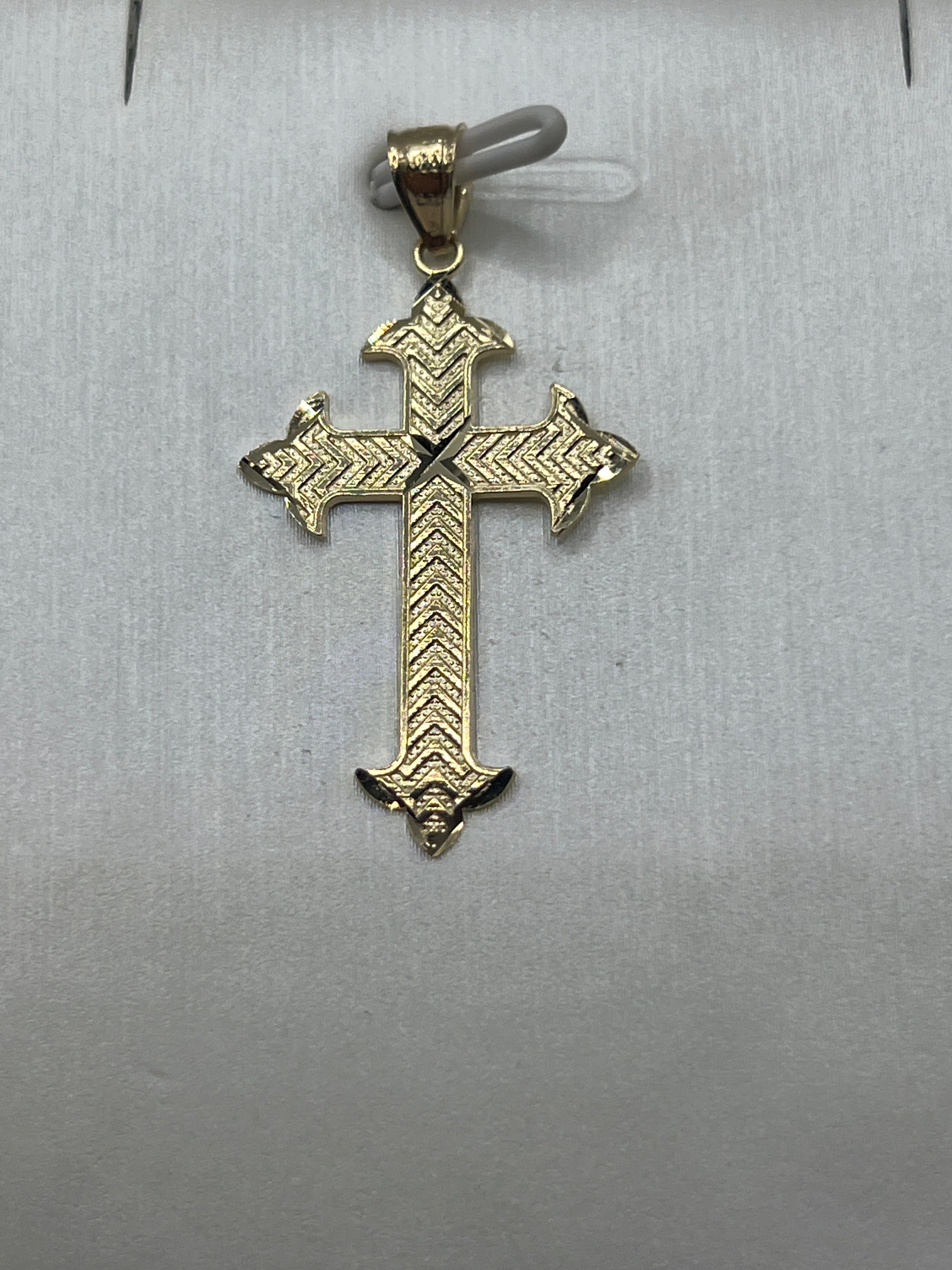 10K Yellow Gold Cross Pendant – Classic Faith Religious Necklace Charm