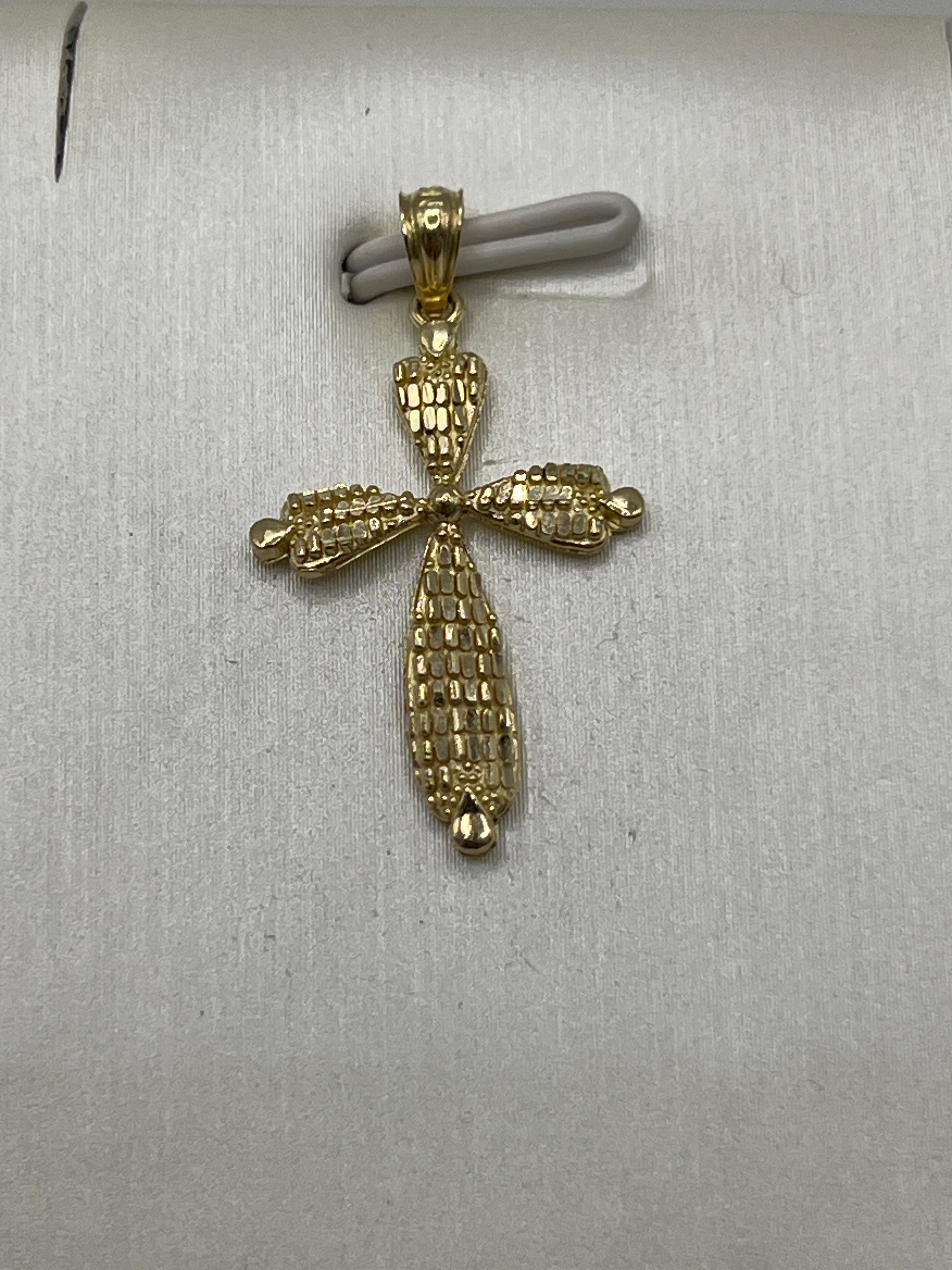 10K Yellow Gold Cross Pendant – Classic Faith Religious Necklace Charm