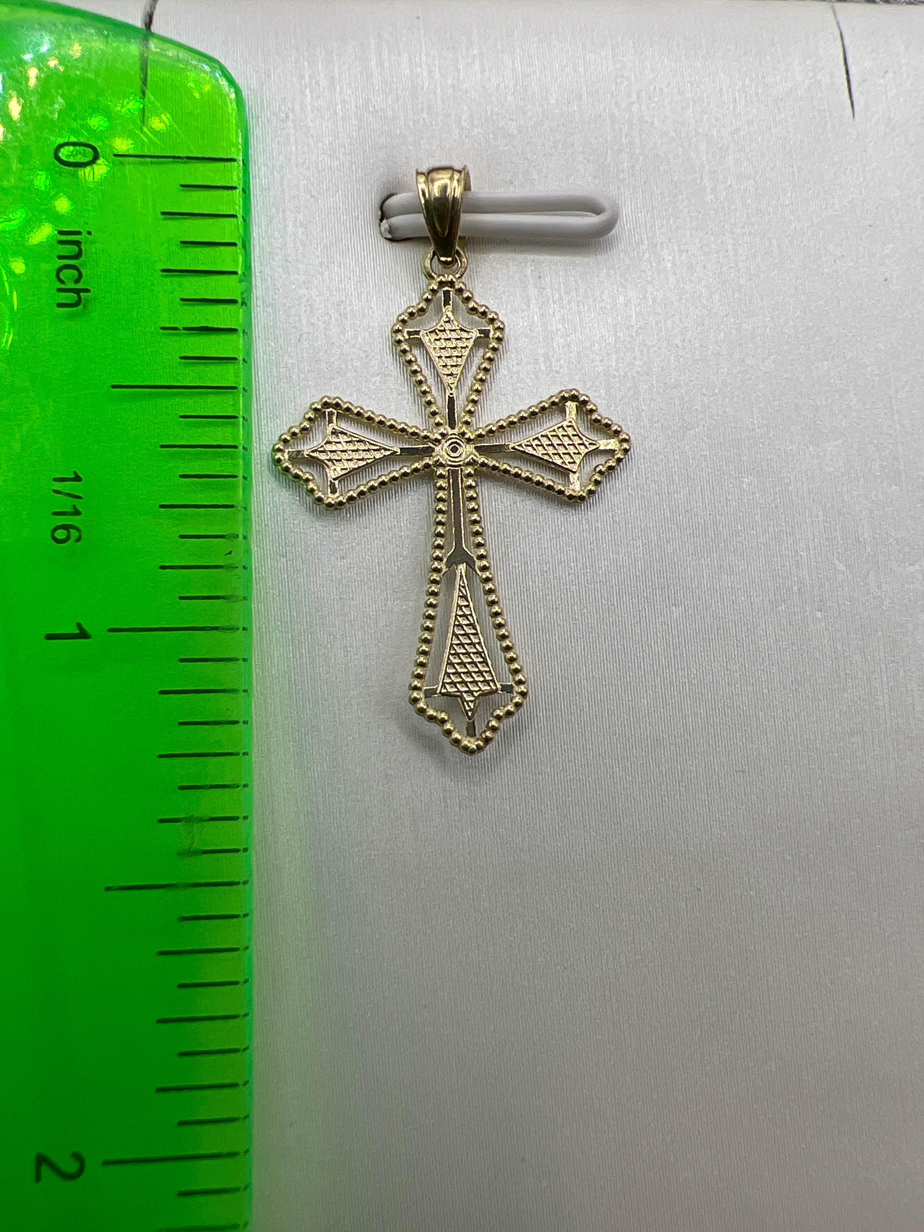 10K Yellow Gold Cross Pendant – Classic Faith Religious Necklace Charm