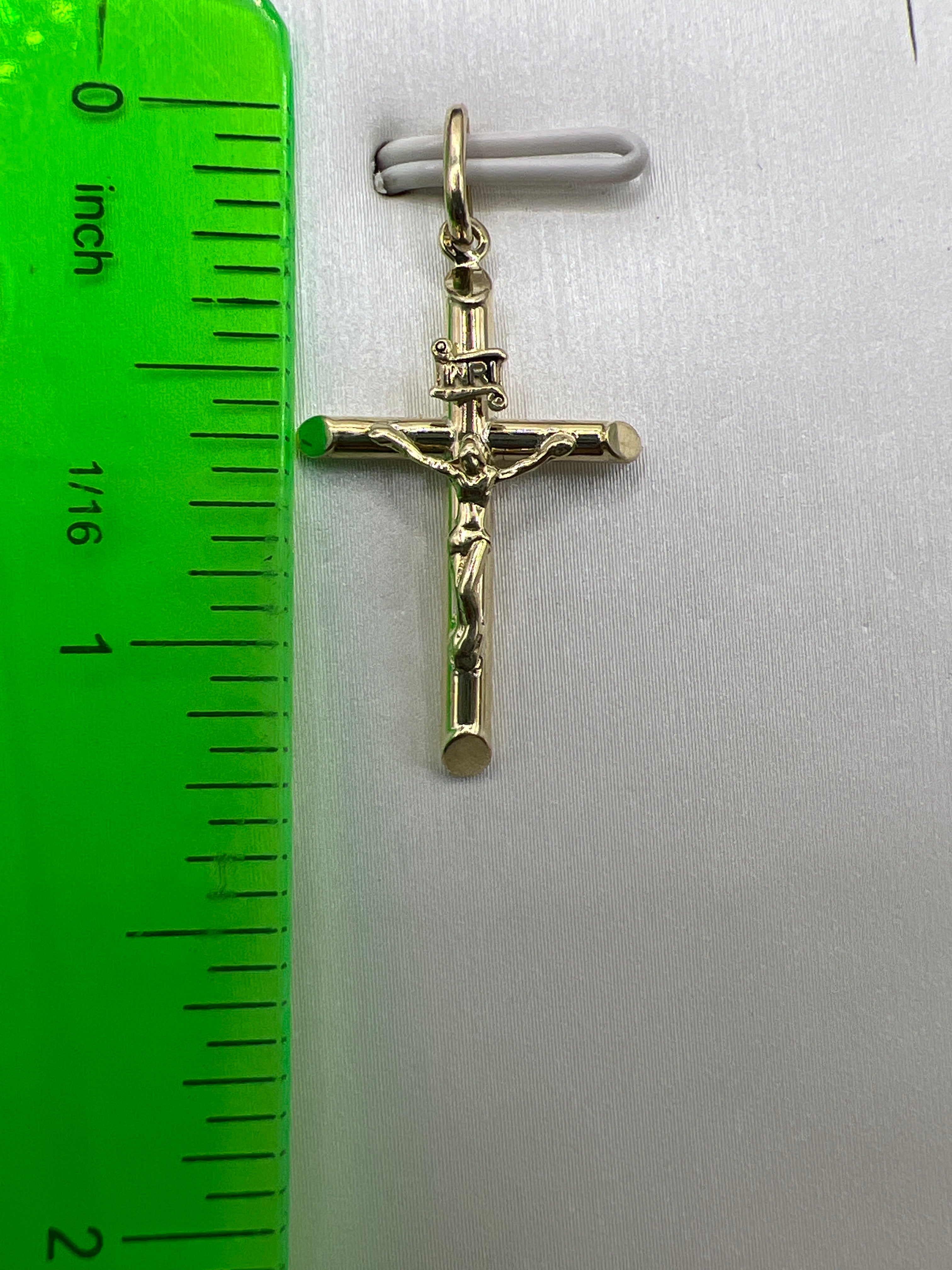 10K Yellow Gold Cross Pendant – Classic Religious Faith Necklace Charm