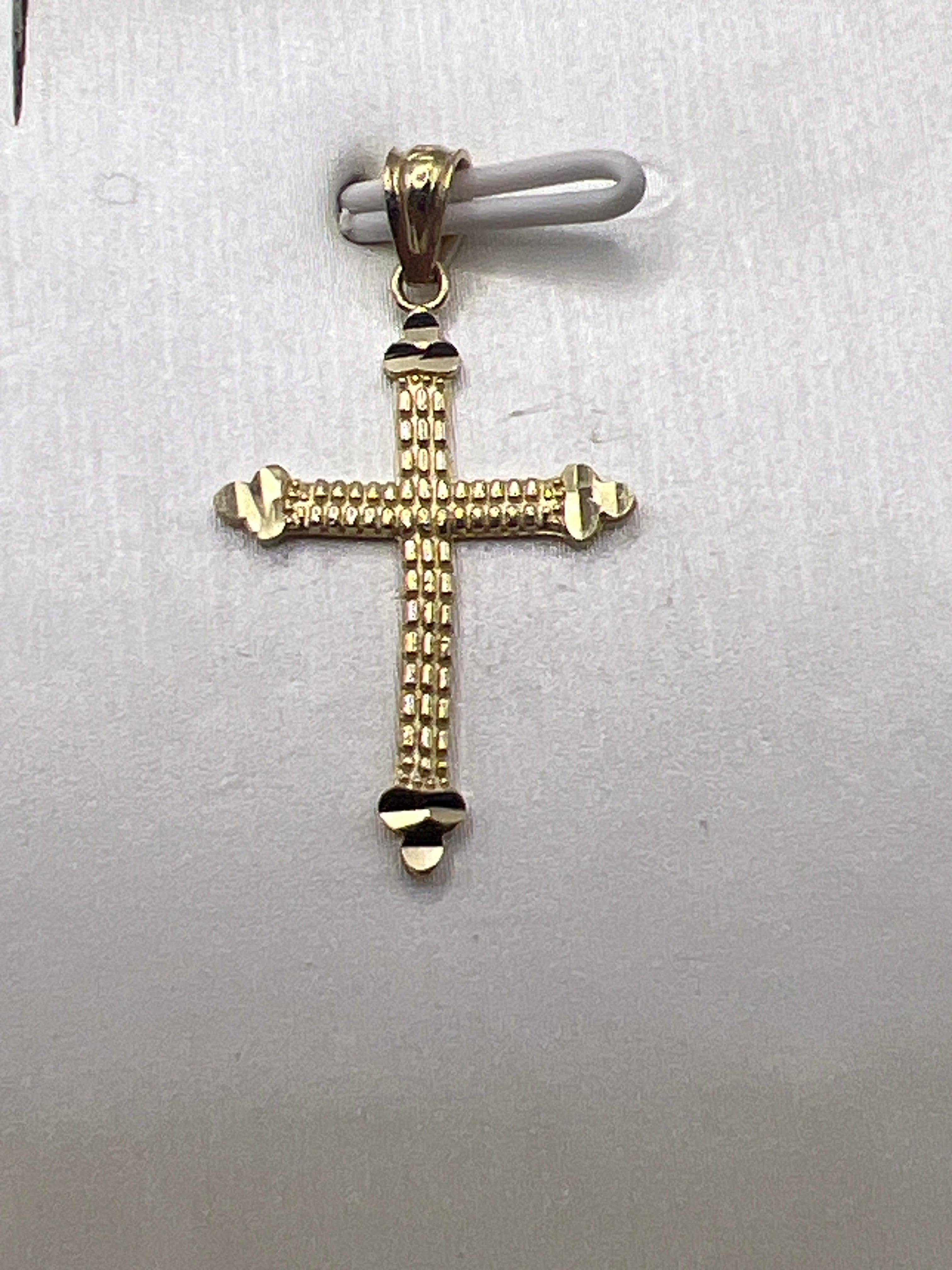 10K Yellow Gold Cross Pendant – Classic Faith Religious Necklace Charm
