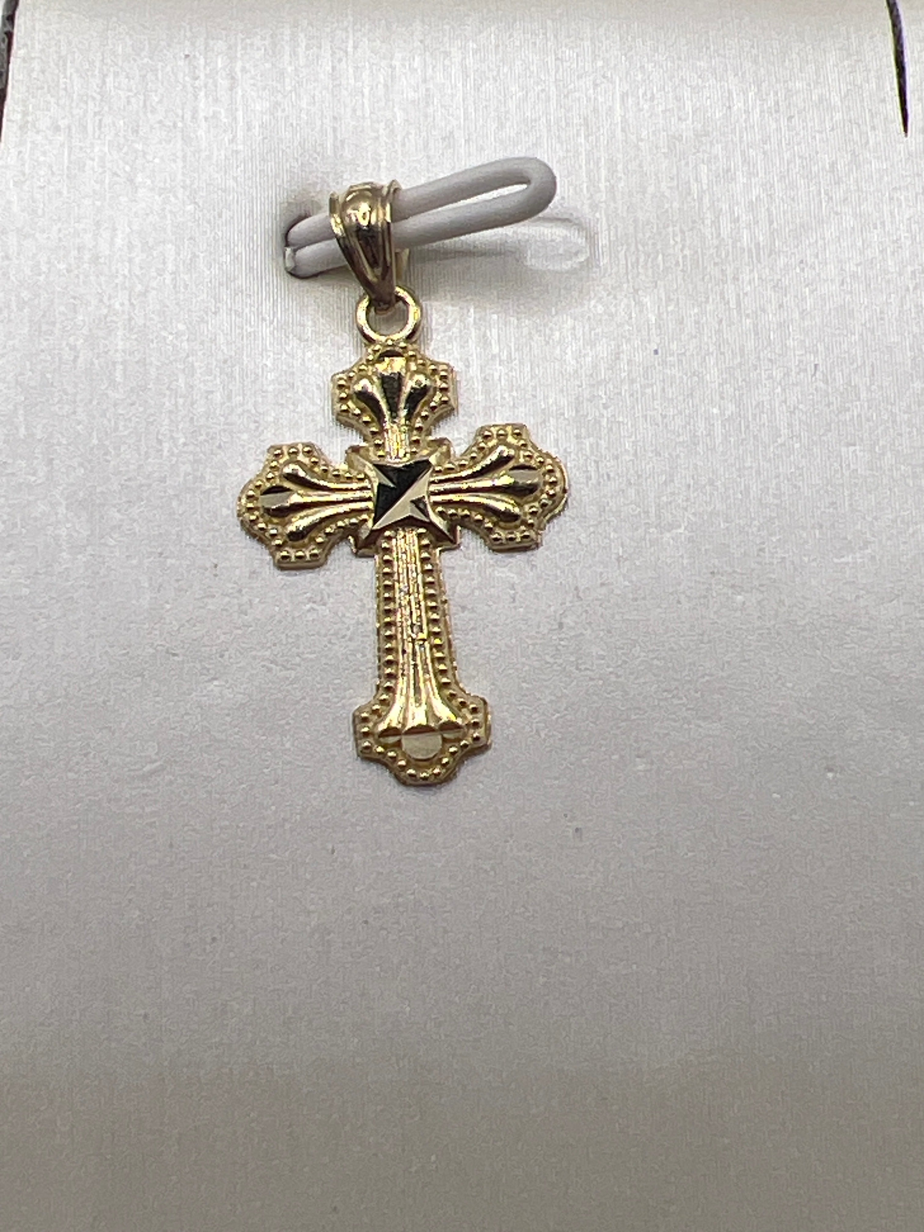 10K Yellow Gold Cross Pendant – Classic Faith Religious Necklace Charm