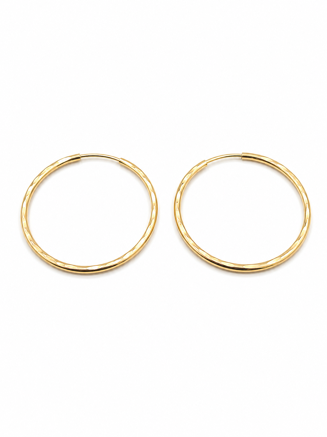 10K Yellow Gold Hoop Earrings – Diamond-Cut Finish – 1mm Thickness