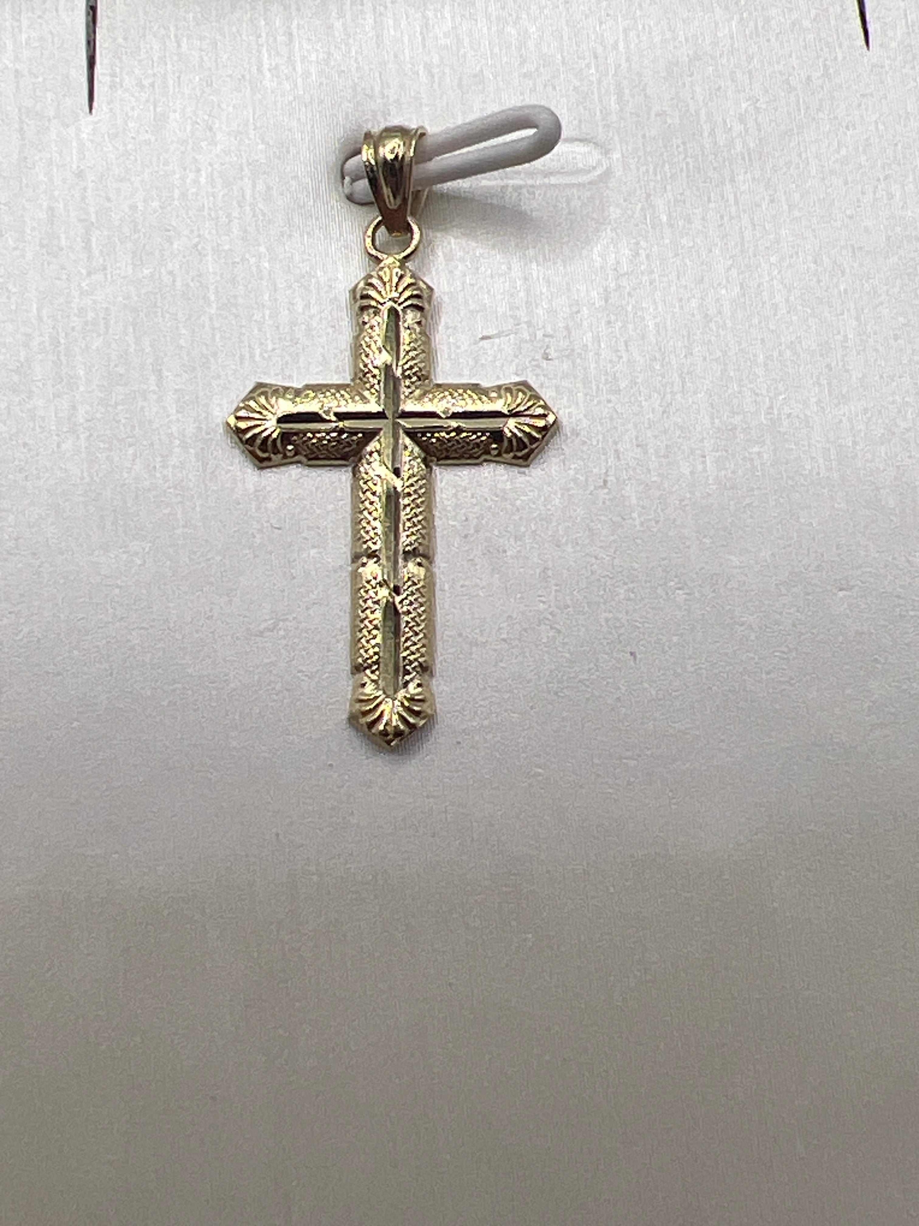 10K Yellow Gold Cross Pendant – Classic Faith Religious Necklace Charm