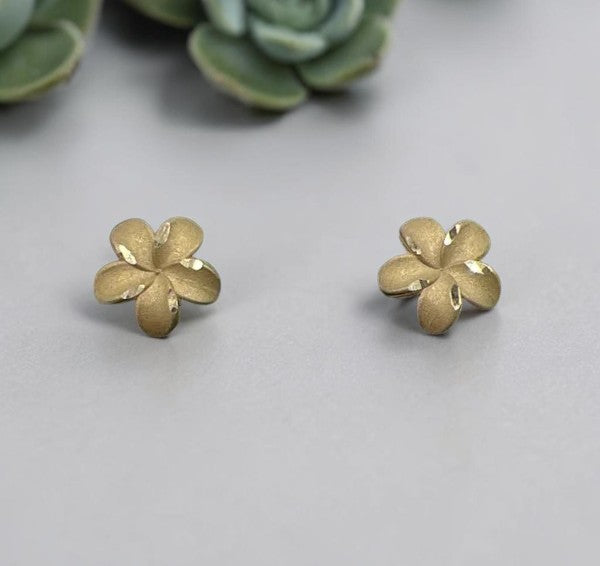 10K Yellow Gold Flower Earrings – Elegant Floral Stud Jewelry for Women