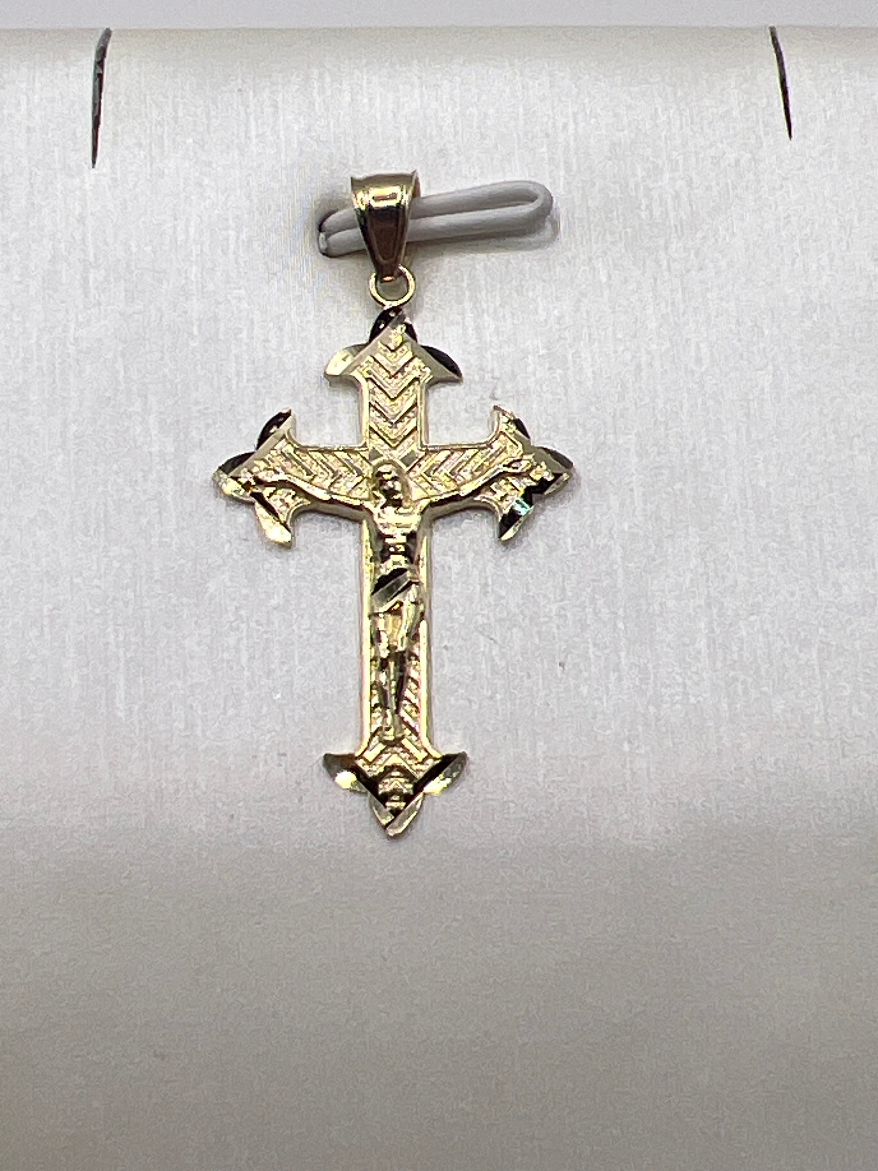 10K Yellow Gold Cross Pendant – Classic Faith Religious Necklace Charm