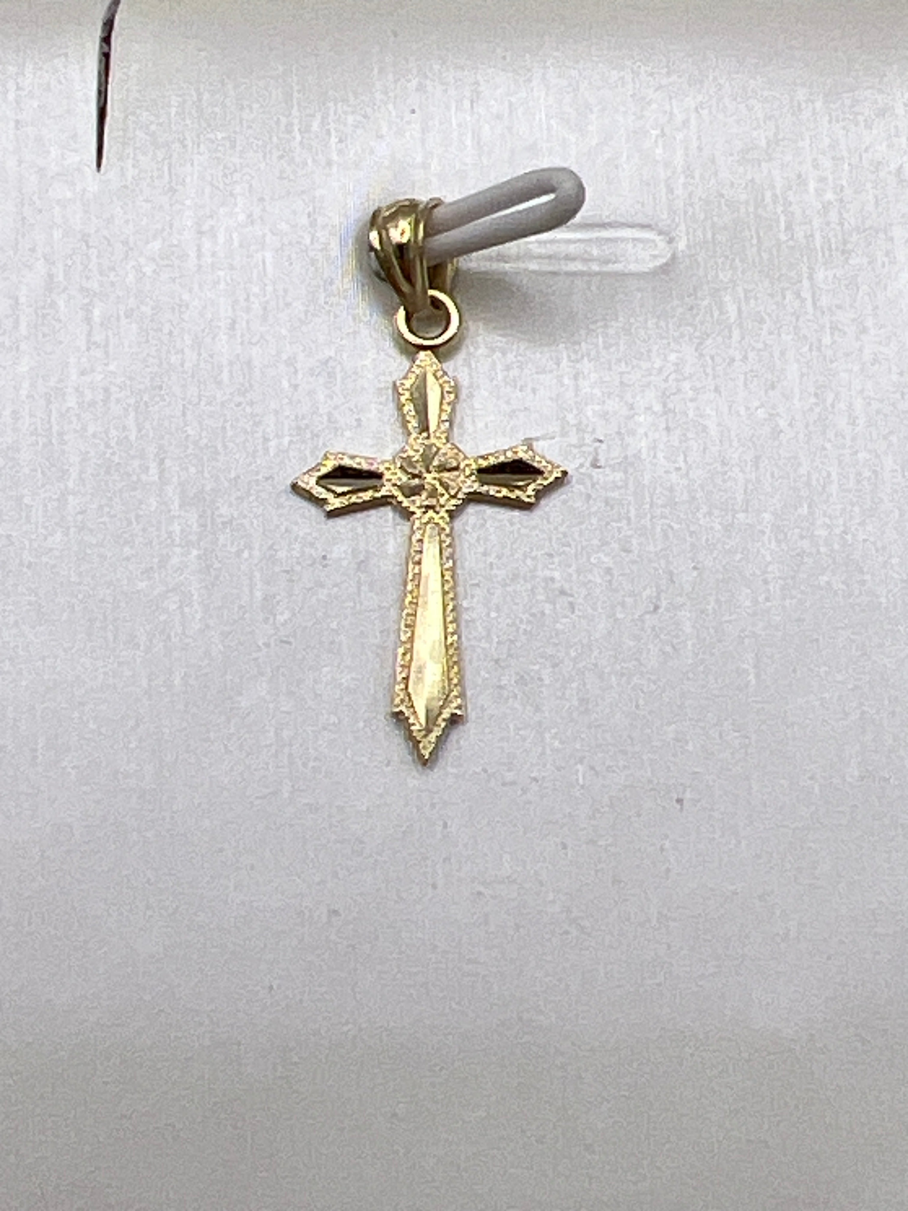 10K Yellow Gold Cross Pendant – Classic Faith Religious Necklace Charm