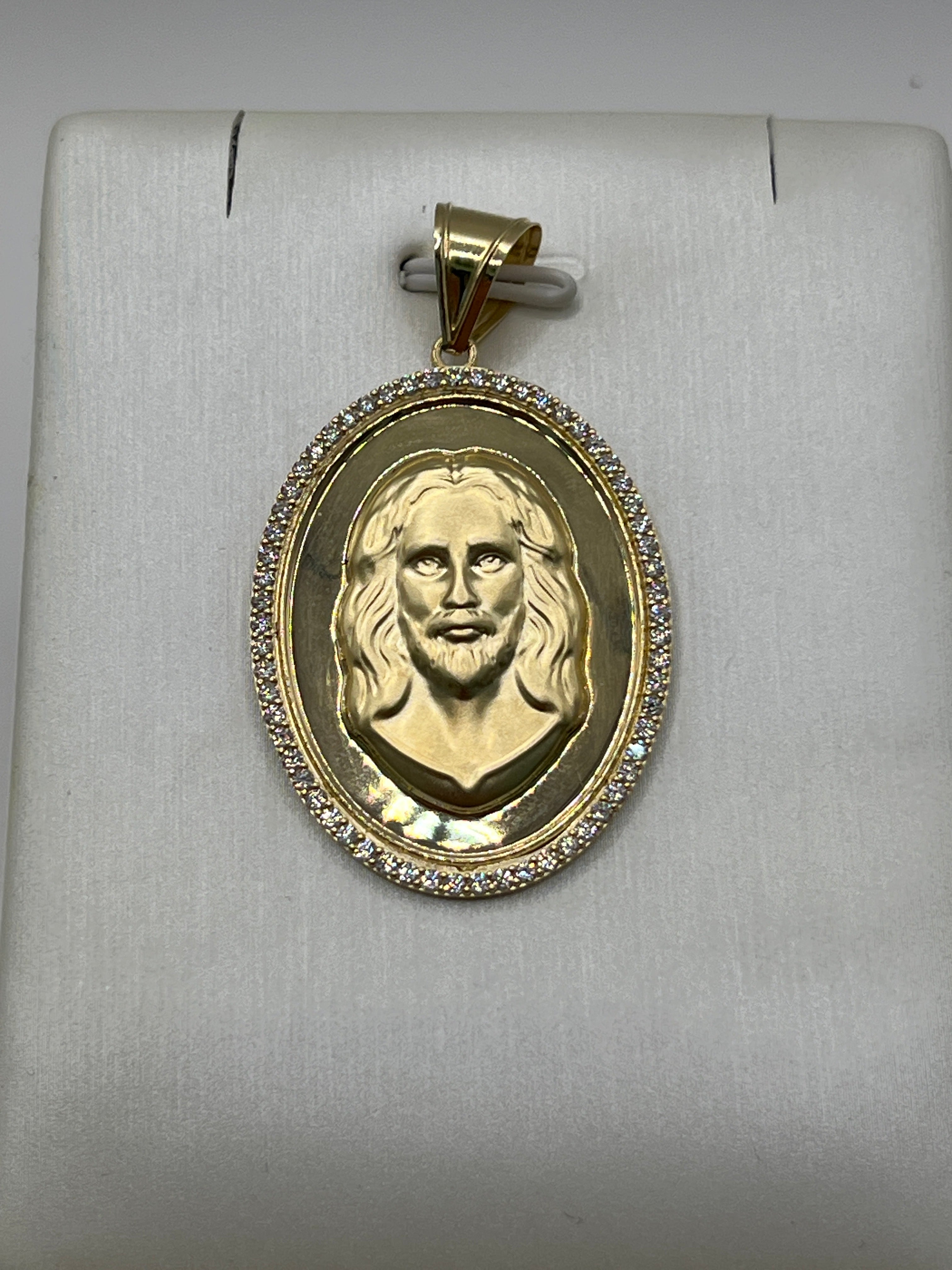 10k Carat Yellow Gold Jesus Face Pendant – Classic Religious Necklace Charm