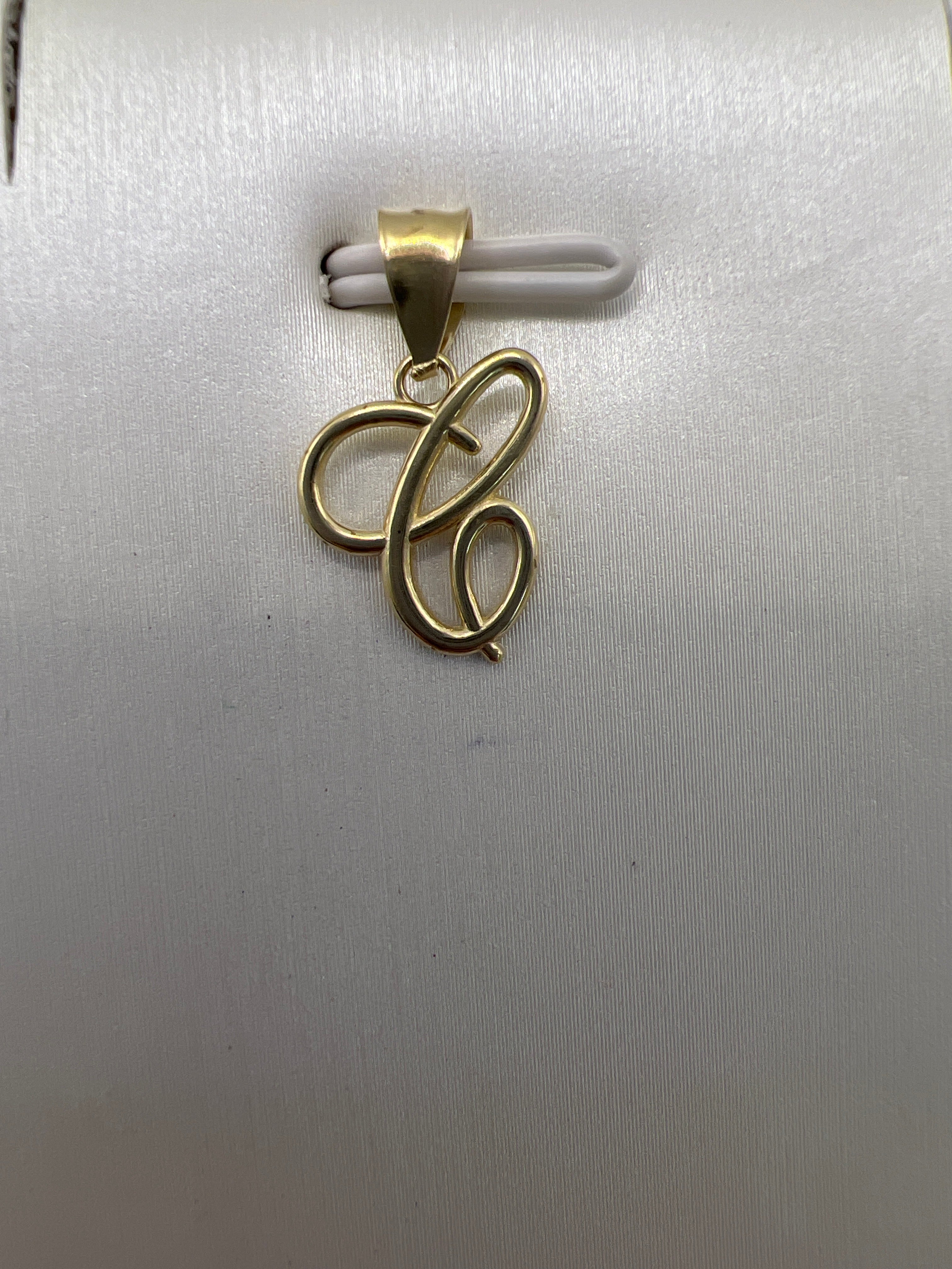 10K Yellow Gold Initial E Pendant – Personalized Letter Necklace Charm