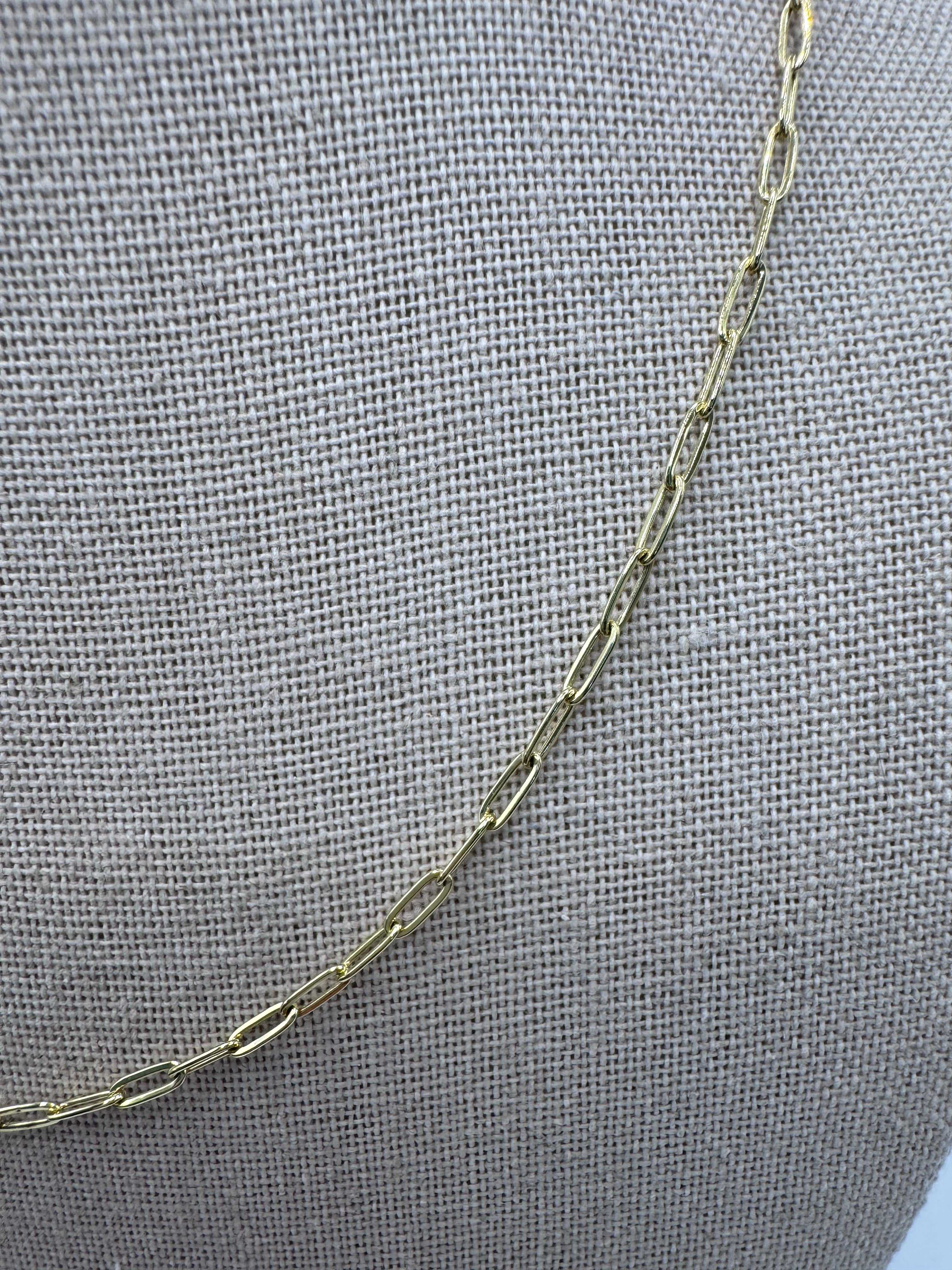 10K Yellow Gold Paperclip Chain Necklace – 18" 2.2mm Elegant Jewelry